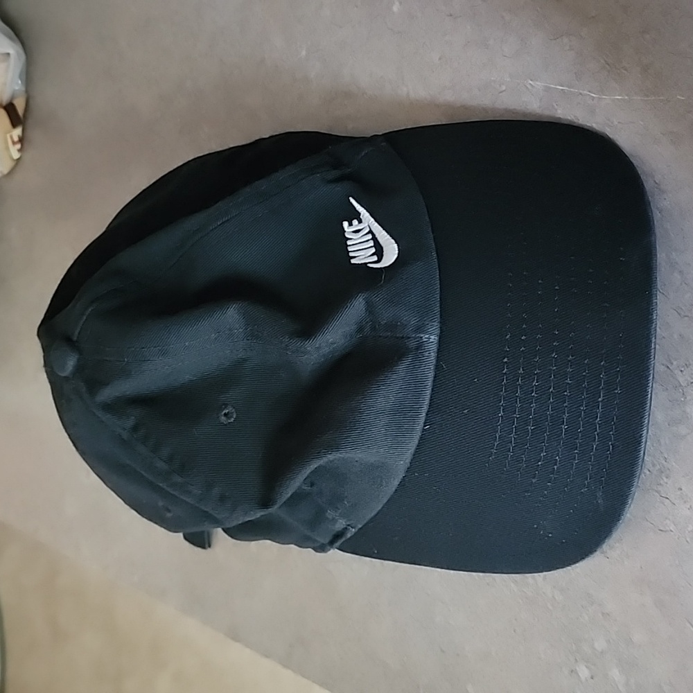 NIKE Black Baseball Hat